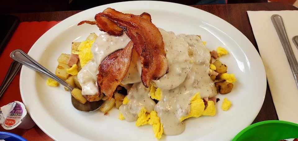 Printed menu with breakfast and lunch choices.